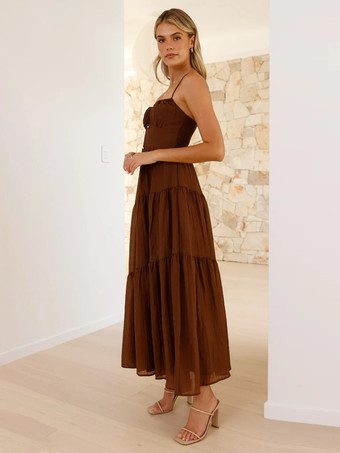 バターイエローのフロントタイレイヤードマキシスリップドレス（フリル付き）2025