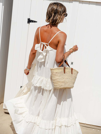 2025年夏のビーチにぴったりのフリルレイヤードマキシスリップドレス