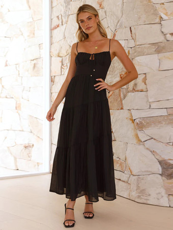 バターイエローのフロントタイレイヤードマキシスリップドレス（フリル付き）2025