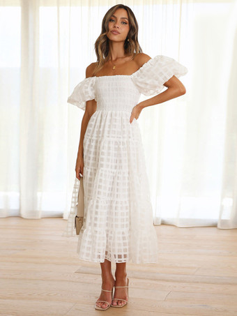 ホワイト バターイエローのチェック柄オフショルダーフリルミディドレス（半袖、背中シャーリング）2025