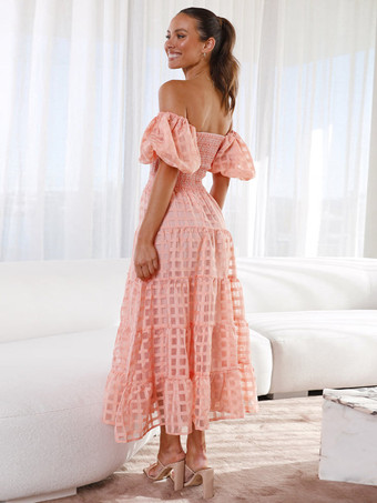 バターイエローのチェック柄オフショルダーフリルミディドレス（半袖、背中シャーリング）2025