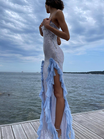 ブルーのスパンコールボディコンシアーロングスリップドレス（フリルハイスリット入り）2025