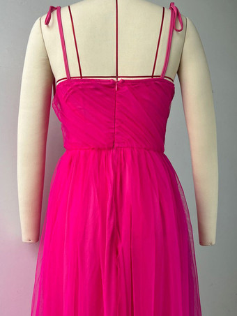 2025年の誕生日パーティーにぴったりな、スイートハートネックラインのチュールAラインミディ丈スリップドレス