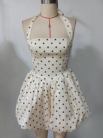 2025年夏にぴったりのドット柄ホルターネックミニドレス