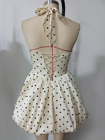 2025年夏にぴったりのドット柄ホルターネックミニドレス