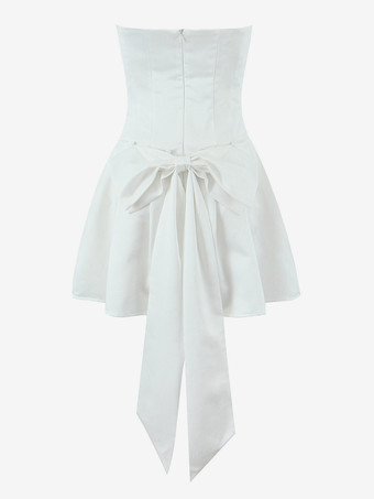 ストラップレス ホワイト フレア ミニドレス（蝶ネクタイバック付き）2025