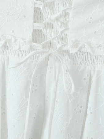 レーストリムのフレアミニドレス（Vネック、シャーリングバック）2025