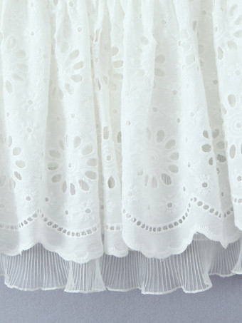 レースアップバックのホワイトホルターネックミニドレス 2025