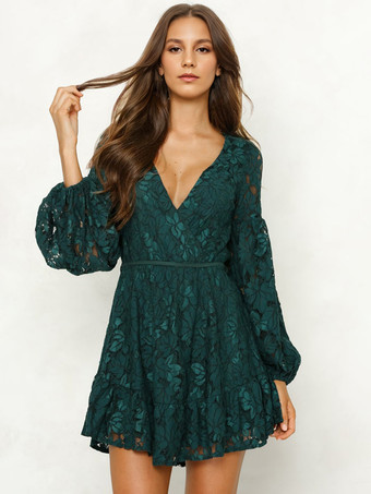 ダークグリーンランタンスリーブのレースVネックミニドレス 2025