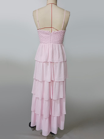 2025年の誕生日パーティーにぴったりな、ハイスリット入りソフトピンクのレイヤードマキシスリップドレス