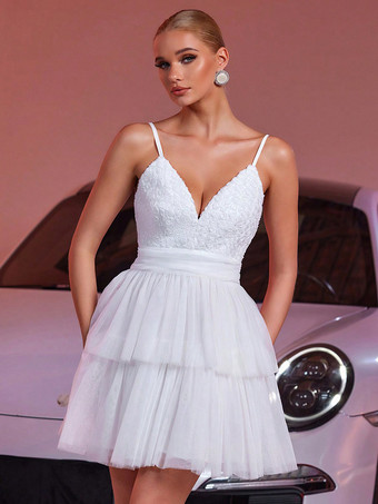 ホワイト 2025年のパーティーにぴったりな、花柄のホワイトVネックミニスリップドレス