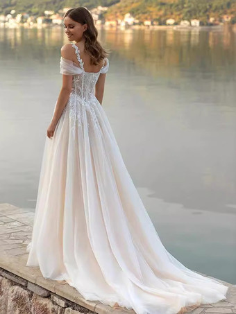 トレーン付きウェディングドレス Aライン 半袖 レース Vネック ブライダルドレス