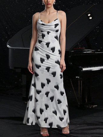 ハートプリントのマキシ丈ボディコンドレス（細ストラップ）2025