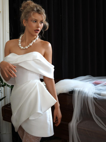 アイボリーショート丈ウェディングドレス、デザインネックライン、ショートスリーブ、ショート丈、ショート丈、ブライダルドレス