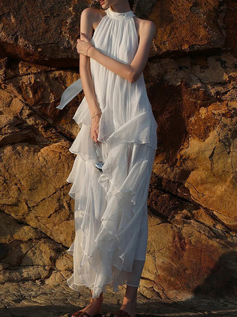 2025年夏のビーチにぴったりな、ハイスリットのノースリーブレイヤードマキシドレス