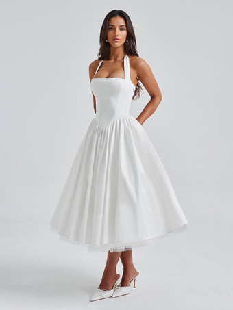 ソフトピンクのホルターネックAラインミディ丈パーティードレス（レディース）2025