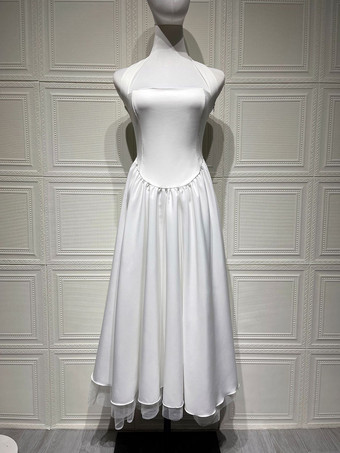 ソフトピンクのホルターネックAラインミディ丈パーティードレス（レディース）2025