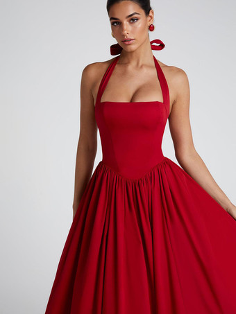 ソフトピンクのホルターネックAラインミディ丈パーティードレス（レディース）2025