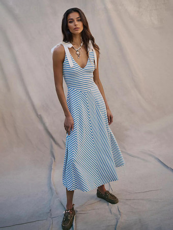 ブルー 2025年の夏休みにぴったりのボヘミアン風ストライプVネックマキシドレス