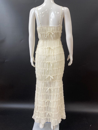 2026年夏にぴったりの、細ストラップのプリーツレイヤードマキシ丈ボヘミアンドレス