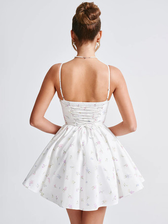 フローラルプリントのスウィートハートネックラインのミニドレス（バックシャーリング付き）2025