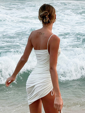 ドローストリングディテール付きホワイトワンショルダープリーツボディコンミニドレス 2025