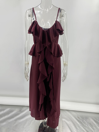 2025年夏のフリルキャミソールとワイドレッグパンツのコーデ