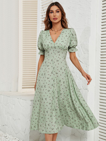 2026年夏にぴったりのグリーンフローラルプリントVネックミディドレス