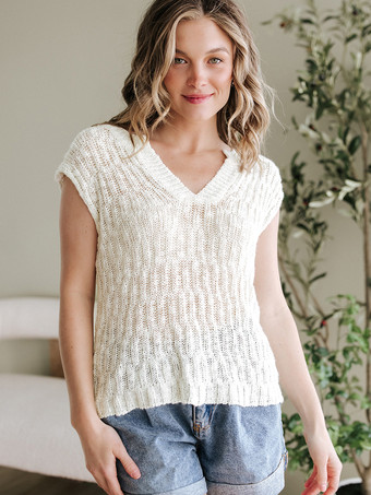 ホワイト 2025年夏にぴったりのホワイトキャップスリーブVネックニットトップス