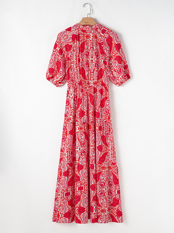 2025年夏にぴったりの鮮やかな赤のボヘミアンプリントマキシドレス