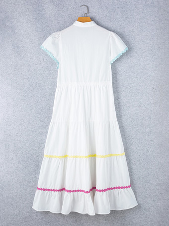 カラフルなトリムが付いた半袖マキシ丈ボヘミアンドレス 2025