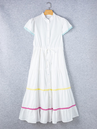 カラフルなトリムが付いた半袖マキシ丈ボヘミアンドレス 2025