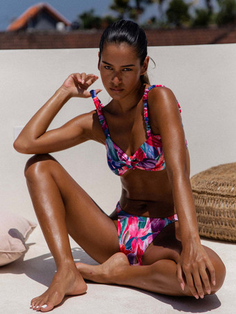 2025年夏のビーチにぴったりのプリントビキニツーピース水着