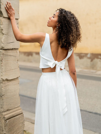 ツーピースウェディングドレス サテン生地 パール Vネック ツーピース フロア丈 レースアップ ノースリーブ フロア丈 ホワイト