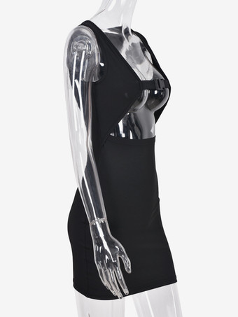 2025年の夜遊びにぴったりの、カットアウト入りのブラックのセクシーなボディコンミニドレス