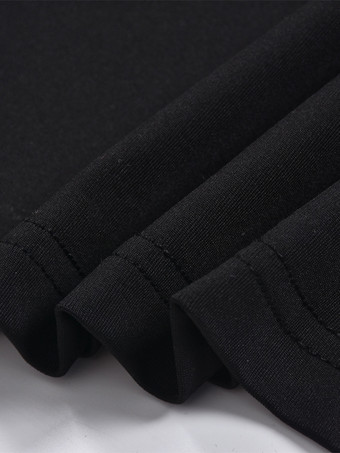 2025年の夜遊びにぴったりの、カットアウト入りのブラックのセクシーなボディコンミニドレス