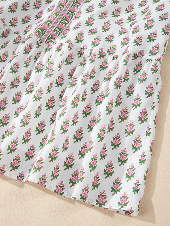 2025年夏にぴったりの花柄プリント半袖ミディ丈シフトドレス