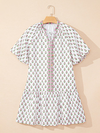 2025年夏にぴったりの花柄プリント半袖ミディ丈シフトドレス