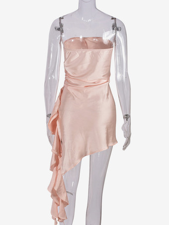 ソフトピンクのアシンメトリーストラップレスミニパーティードレス 2025