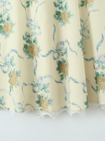 2025年夏向けフローラルプリントのハートネックラインミディドレス