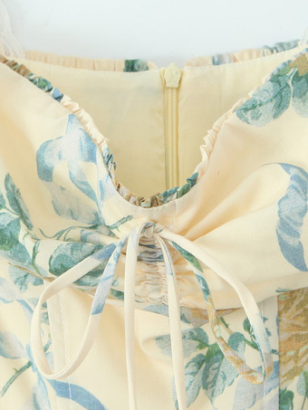 2025年夏向けフローラルプリントのハートネックラインミディドレス