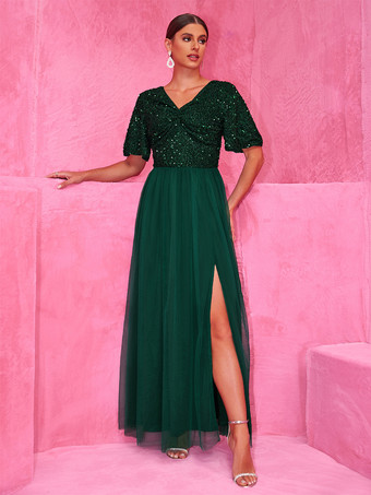 ダークグリーン2025年のイブニングイベントに最適な、ハイスリット入りスパンコール付きダークグリーンマキシパーティードレス