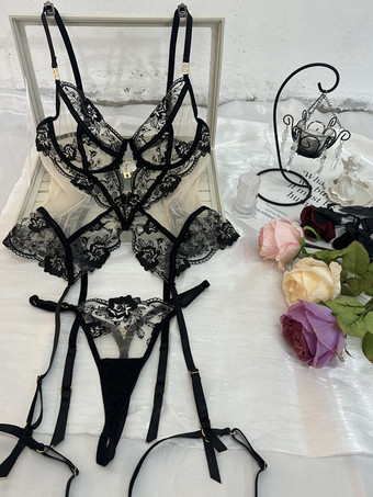 セクシーランジェリー 3ピース 花柄 バックレス レース ブラック 大人用 ブラ＆ショーツセット