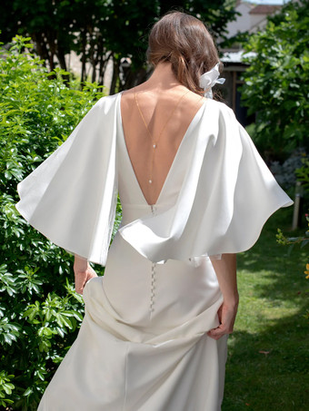 シンプルなウェディングドレス サテン生地 Vネック ハーフスリーブ レース ボールガウン 30cm ブライダルドレス