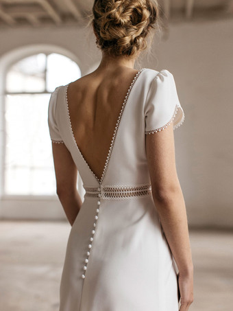 シンプルなウェディングドレス ボールガウン Vネック 半袖 カットアウト 30cm ブライダルガウン