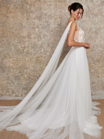 アイボリー3ピース ボヘミアンウェディングドレス Vネック 半袖 チャペルトレイン チュール ブライダルガウン