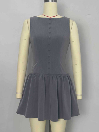 2025年夏向け、グレーのボタンフロント付きノースリーブプリーツミニドレス