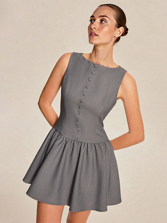 2025年夏向け、グレーのボタンフロント付きノースリーブプリーツミニドレス