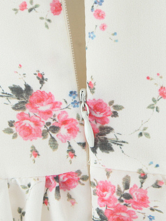 2025年夏にぴったりの、リボンディテールのオフショルダー花柄ミニドレス