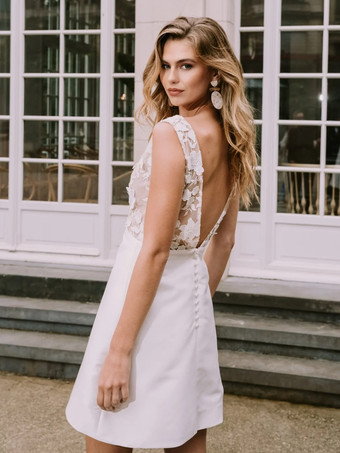 ショートウェディングドレス ショートVネック ノースリーブ Aライン ナチュラルウエスト サテン生地 ショートブライダルドレス